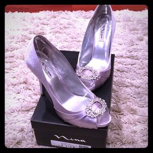!!!!Elegant Silver Heels!!!!